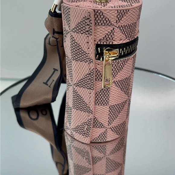 NWOT- Pink Checkered Zip Keychain Accessory with Fashion Scarf - Picture 6 of 8